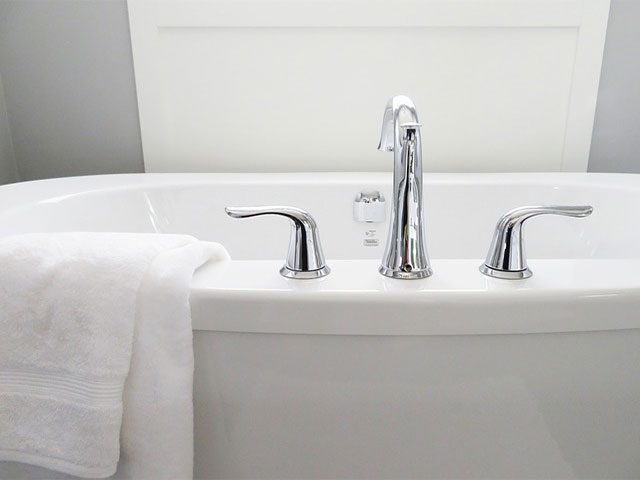 About 2 bathtub